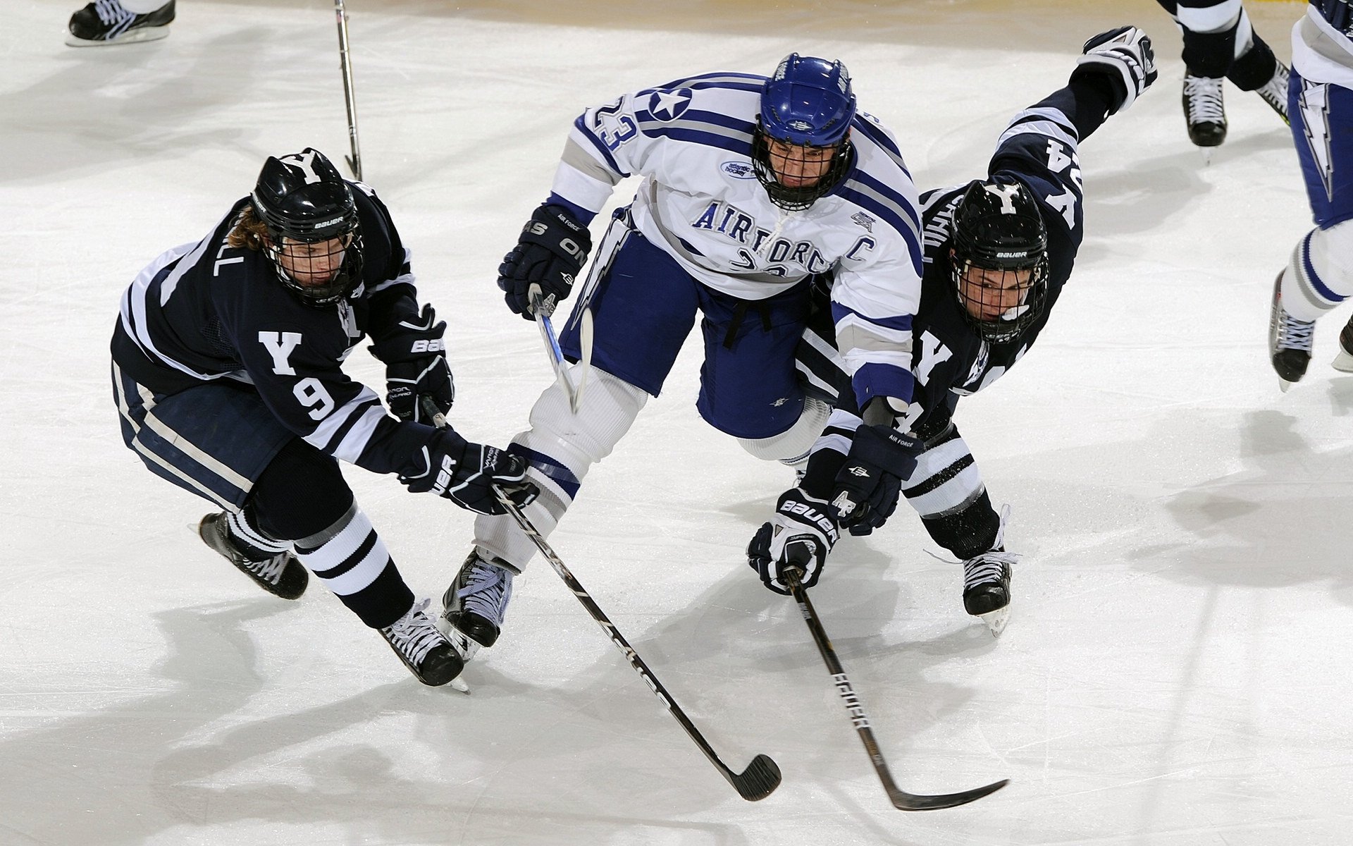 运动员花絮：赛场边的趣味互动让人暖心，运动员比赛的视频